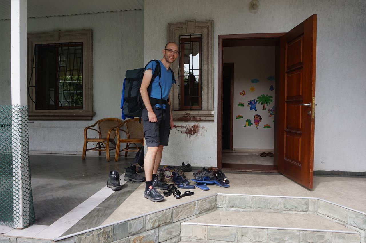 "European" Backpackers Hostel In Алматы Экстерьер фото