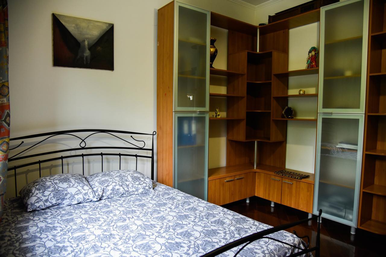 "European" Backpackers Hostel In Алматы Экстерьер фото