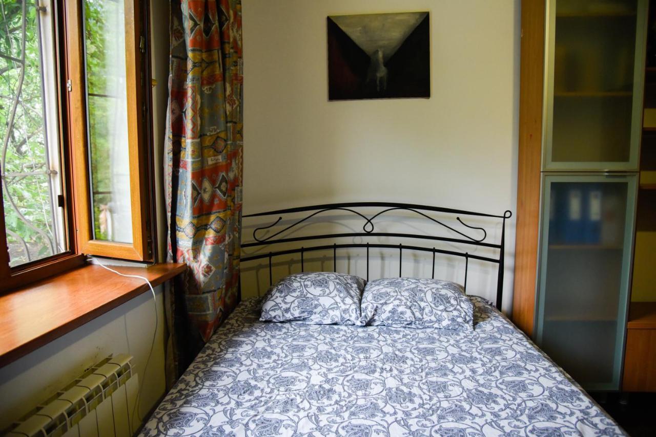 "European" Backpackers Hostel In Алматы Экстерьер фото