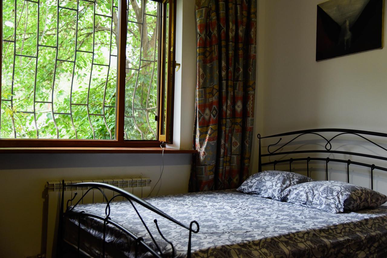 "European" Backpackers Hostel In Алматы Экстерьер фото